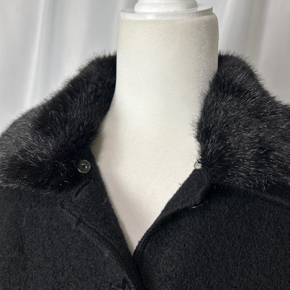 New Lisa International Wool Jacket w Detachable Fur Collar - Picture 3 of 7